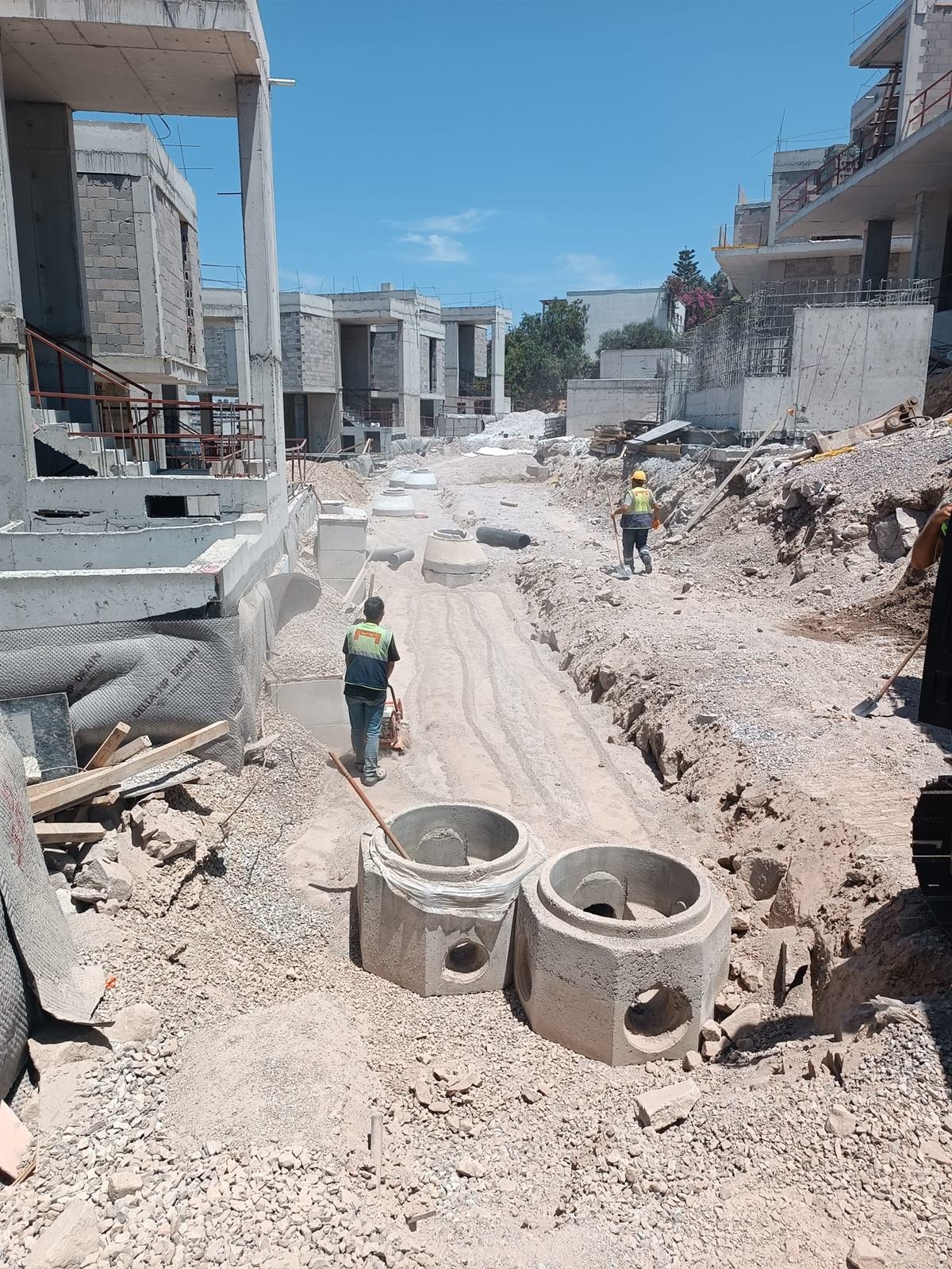 Alarko Hillside şantiyesi — altyapı imalatları